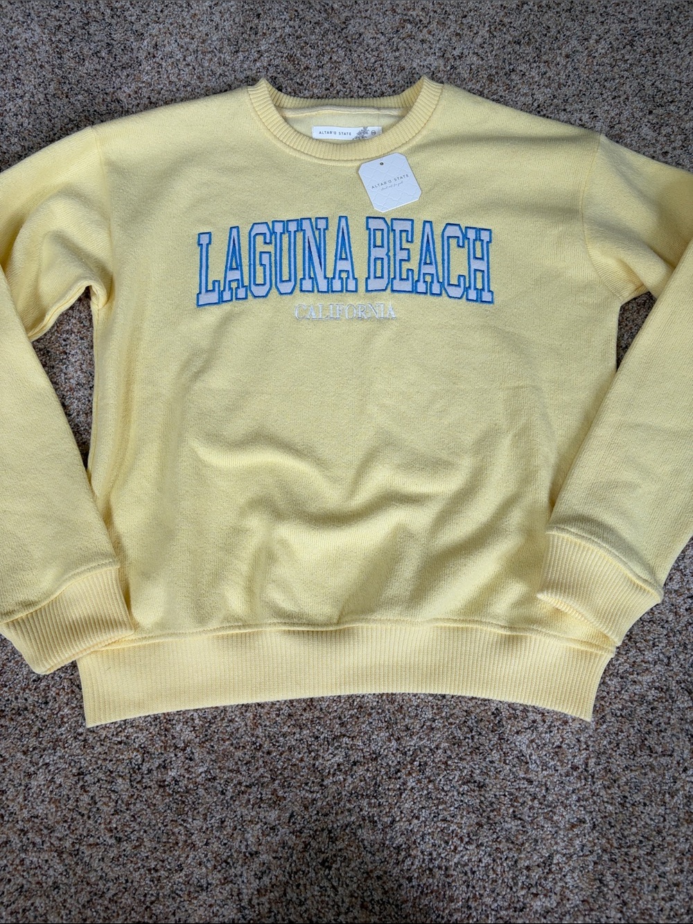 Altar’d State Women’s sweater BRAND NEW